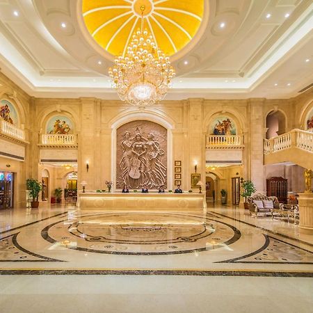 Vienna Classic Hotel Ganzhou Meilin Экстерьер фото
