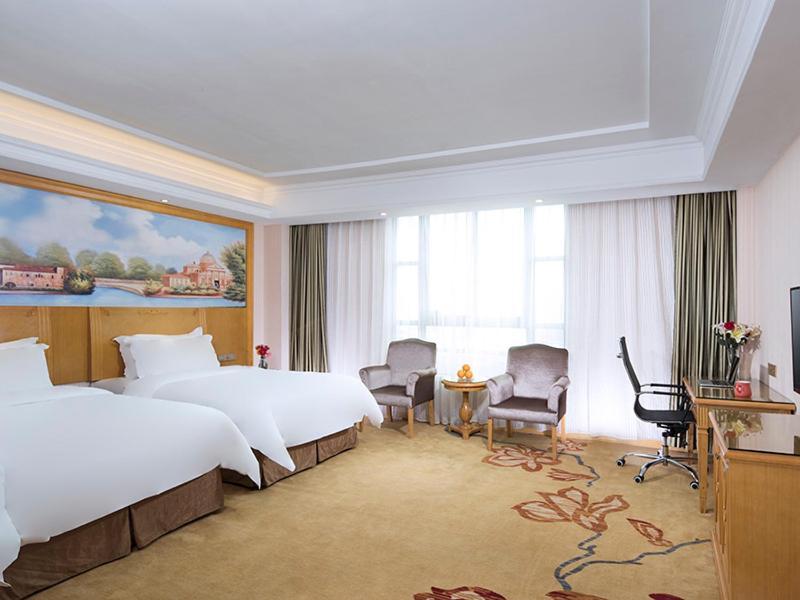 Vienna Classic Hotel Ganzhou Meilin Экстерьер фото