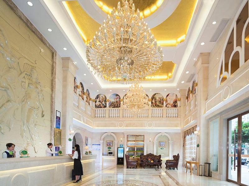 Vienna Classic Hotel Ganzhou Meilin Экстерьер фото